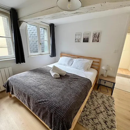 Charmants 2 Pièces - Hyper Centre De *