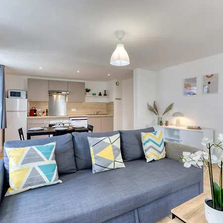 Charmants 2 Pièces - Hyper Centre De *